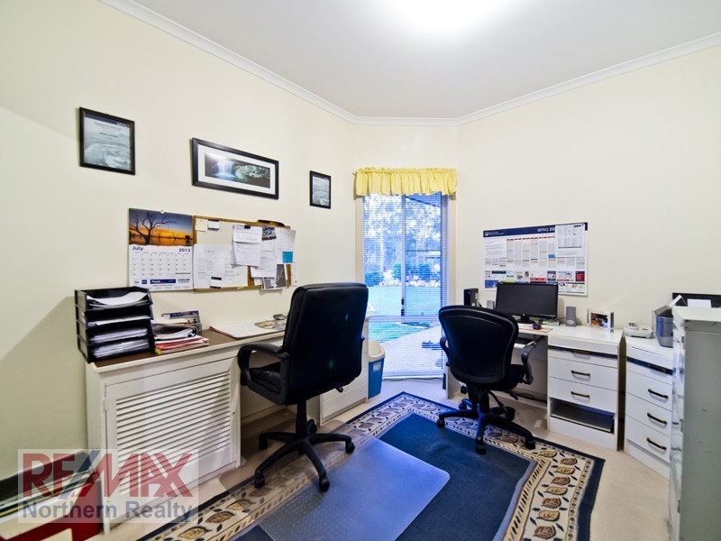 5 Glen Eaton St, Eatons Hill QLD 4037