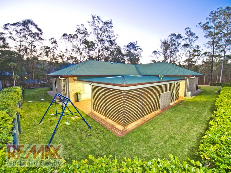 5 Glen Eaton St, Eatons Hill QLD 4037