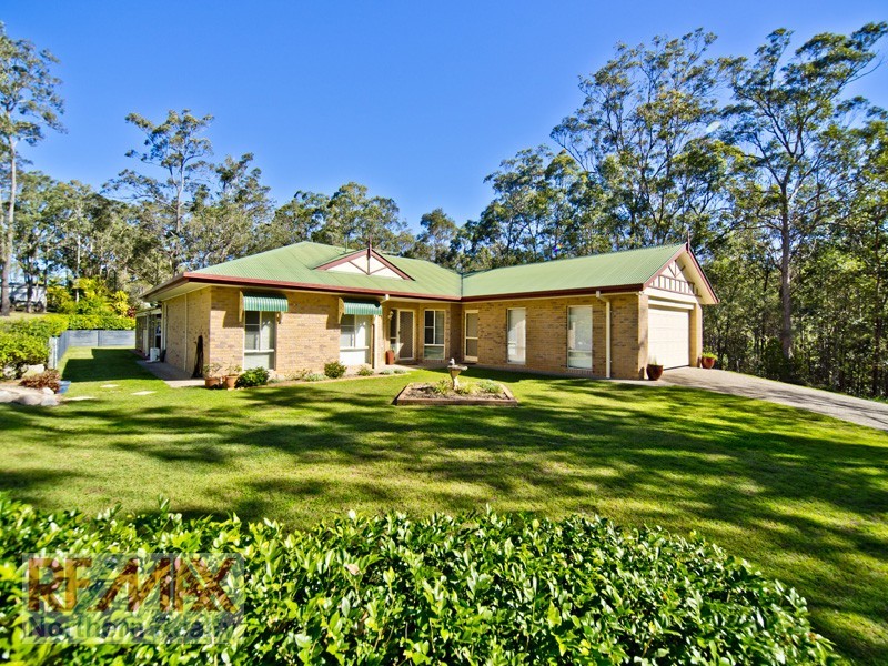 5 Glen Eaton St, Eatons Hill QLD 4037