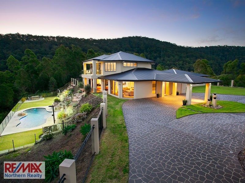 8 Millbrook Drive, Pullenvale QLD 4069