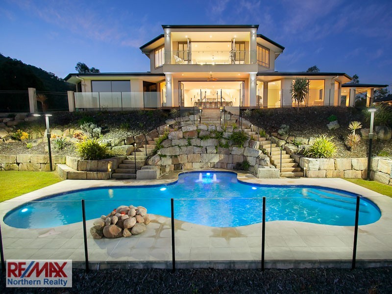 8 Millbrook Drive, Pullenvale QLD 4069