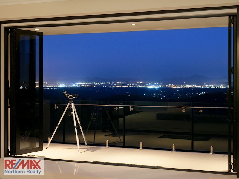 8 Millbrook Drive, Pullenvale QLD 4069