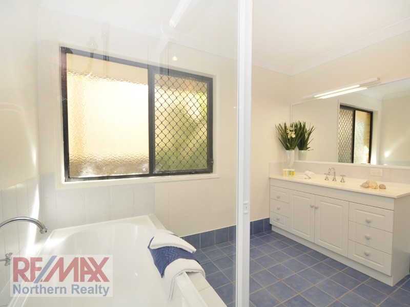 58 Snow Wood Drive, Eatons Hill QLD 4037