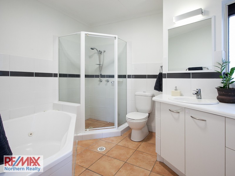 68 Allamanda Crescent, Albany Creek QLD 4035