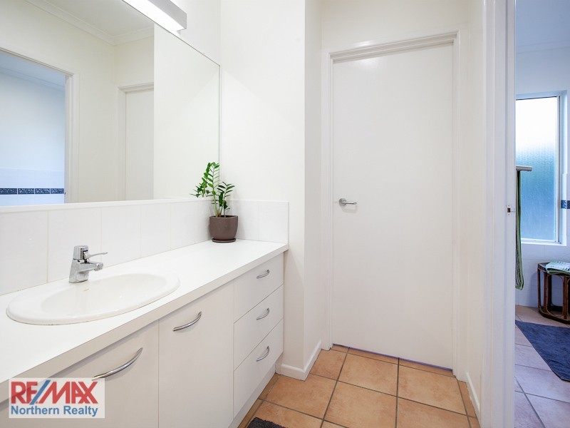 68 Allamanda Crescent, Albany Creek QLD 4035