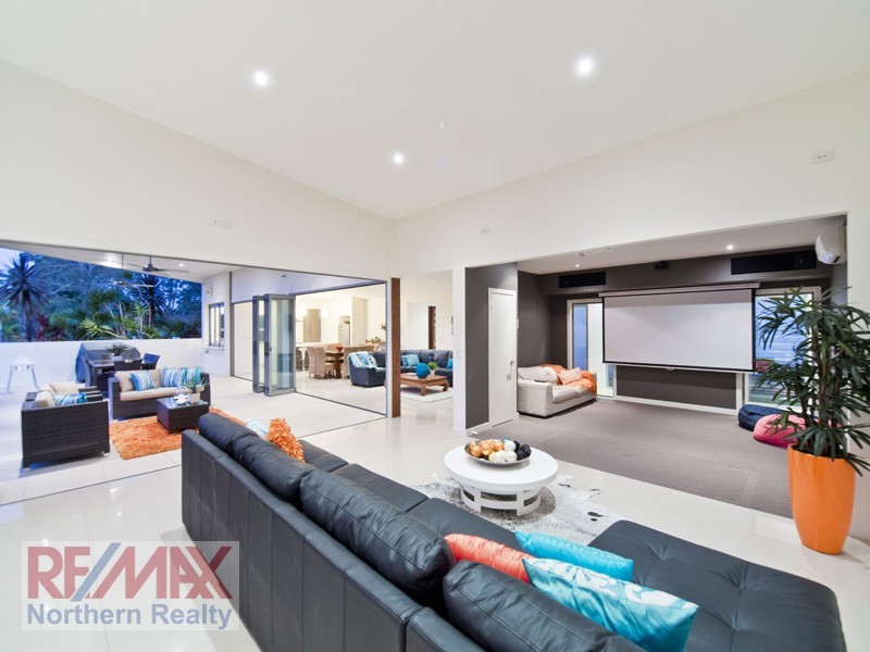 25 ASHLEIGH CRT, Eatons Hill QLD 4037