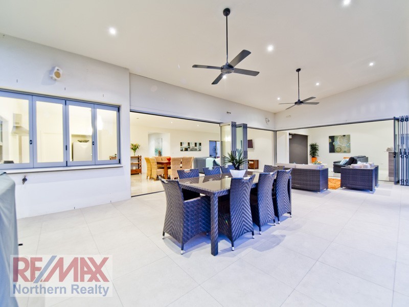 25 ASHLEIGH CRT, Eatons Hill QLD 4037