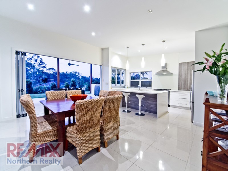 25 ASHLEIGH CRT, Eatons Hill QLD 4037