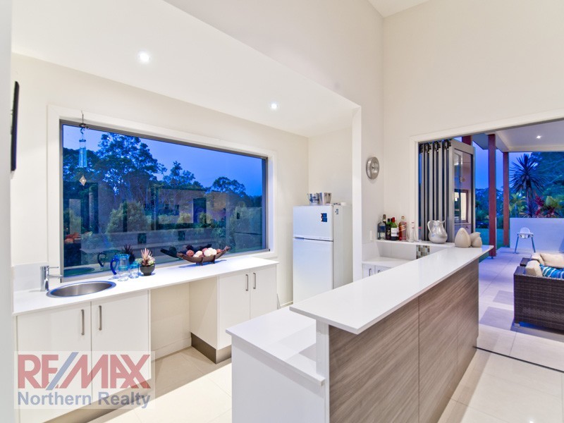 25 ASHLEIGH CRT, Eatons Hill QLD 4037