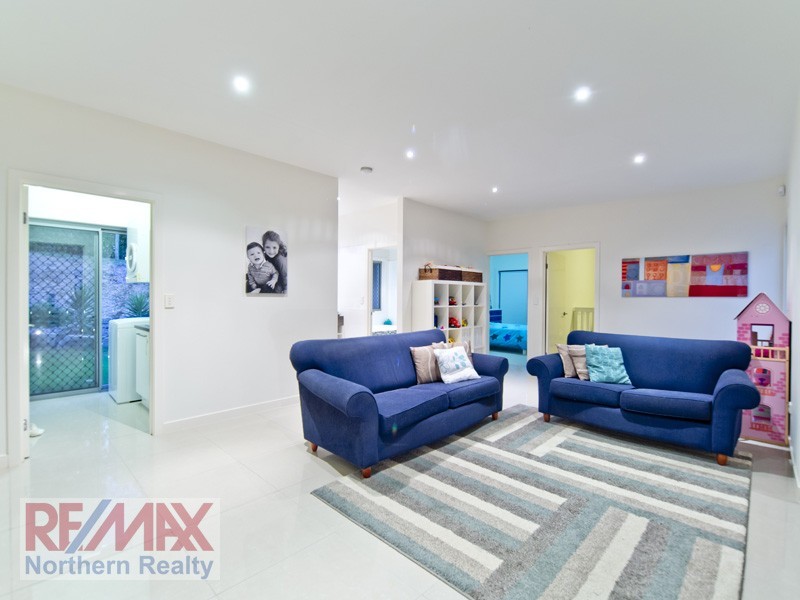 25 ASHLEIGH CRT, Eatons Hill QLD 4037