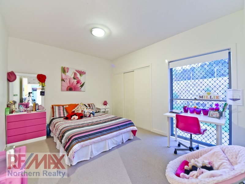 25 ASHLEIGH CRT, Eatons Hill QLD 4037