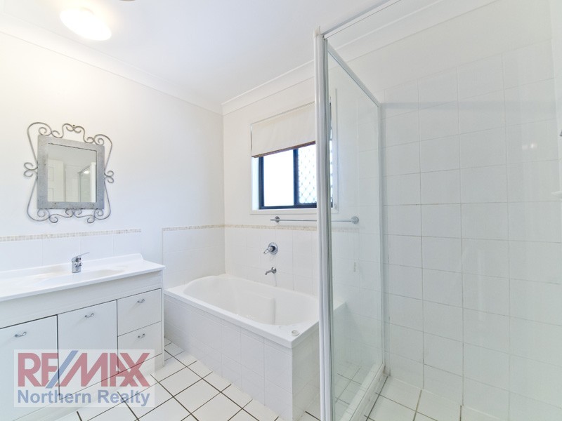 12 GEORGETTE COURT, Eatons Hill QLD 4037