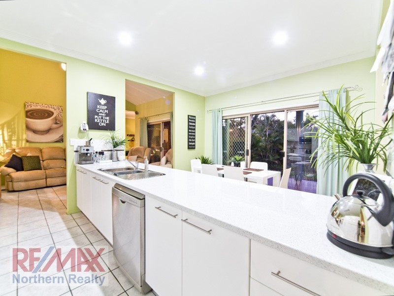 16 Elwood Court, Eatons Hill QLD 4037