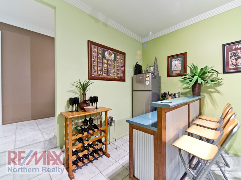 16 Elwood Court, Eatons Hill QLD 4037