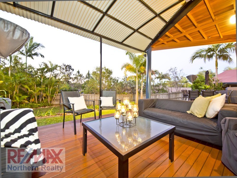 16 Elwood Court, Eatons Hill QLD 4037