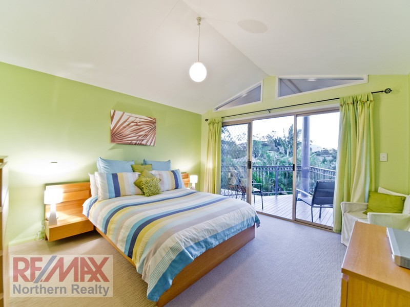 16 Elwood Court, Eatons Hill QLD 4037