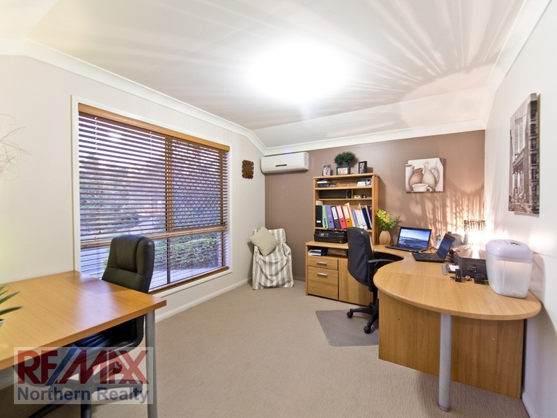 16 Elwood Court, Eatons Hill QLD 4037