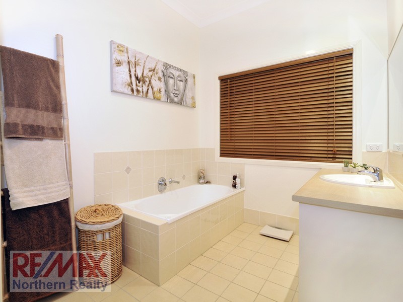 5 Diorama Ct, Eatons Hill QLD 4037