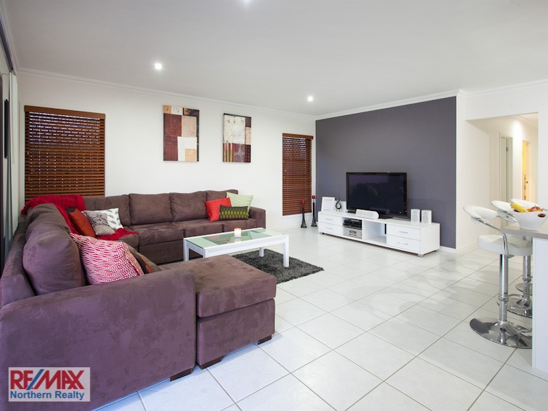 35 Castlewellan Cct, Warner QLD 4500
