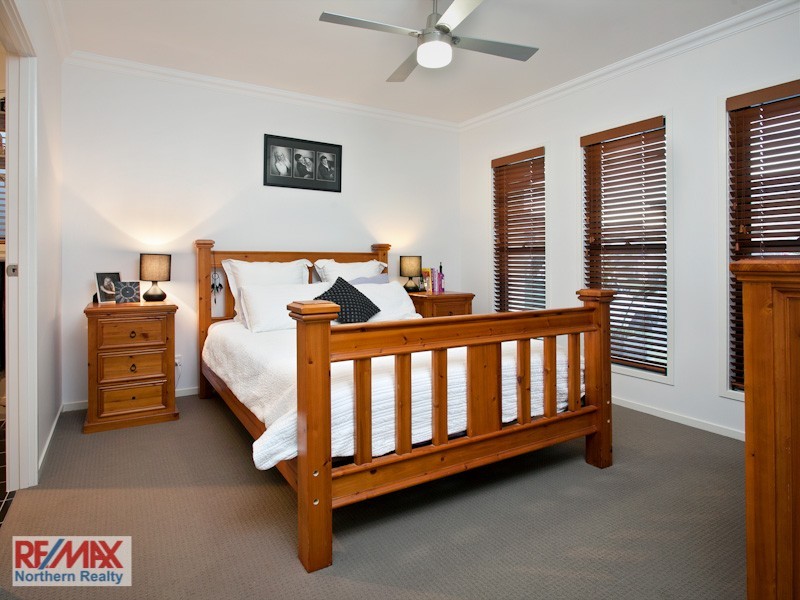 35 Castlewellan Cct, Warner QLD 4500