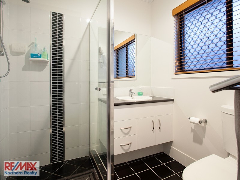 35 Castlewellan Cct, Warner QLD 4500