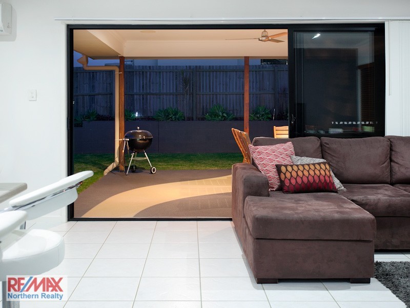 35 Castlewellan Cct, Warner QLD 4500