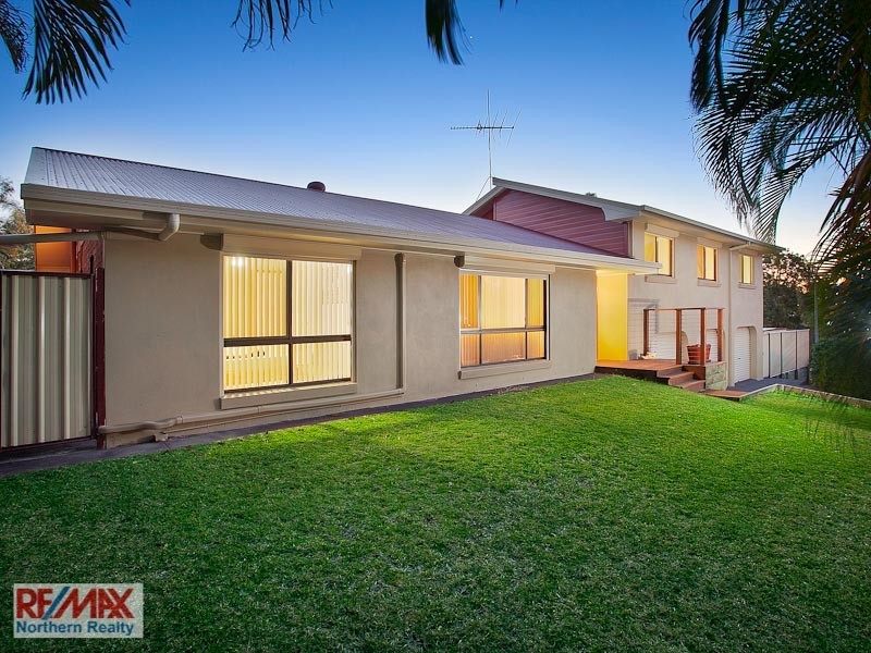 2 Edwards Drive, Albany Creek QLD 4035