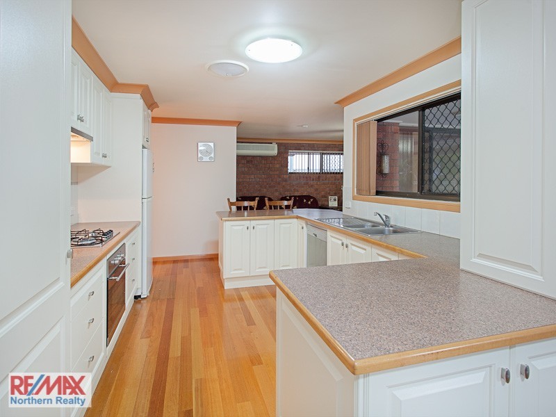 2 Edwards Drive, Albany Creek QLD 4035