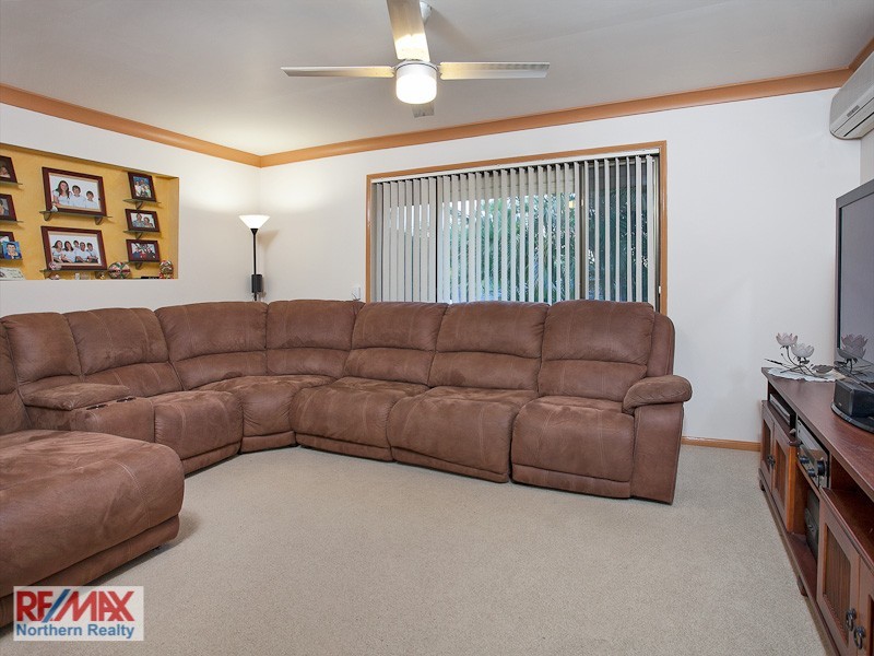 2 Edwards Drive, Albany Creek QLD 4035