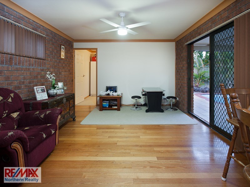 2 Edwards Drive, Albany Creek QLD 4035
