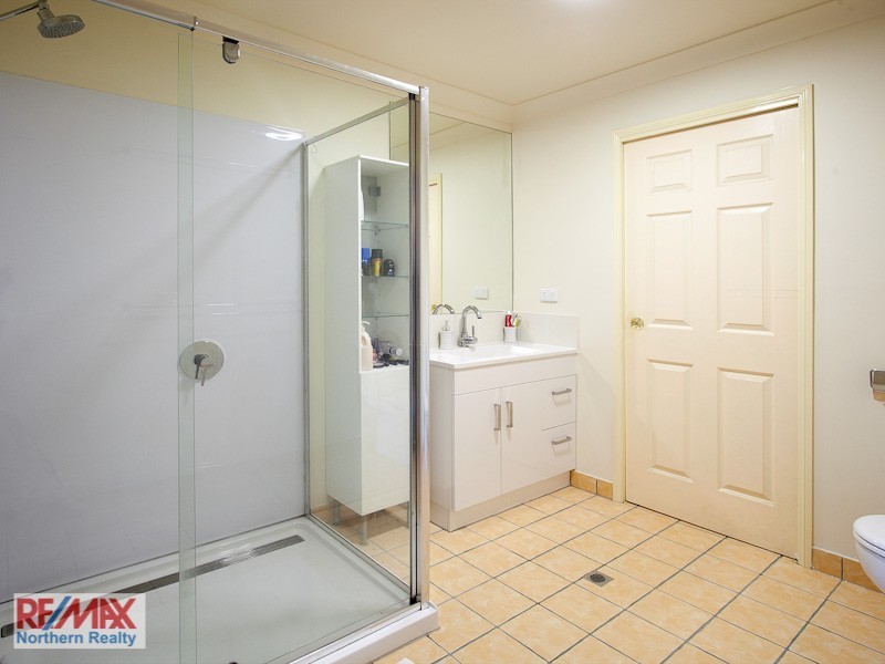 2 Edwards Drive, Albany Creek QLD 4035
