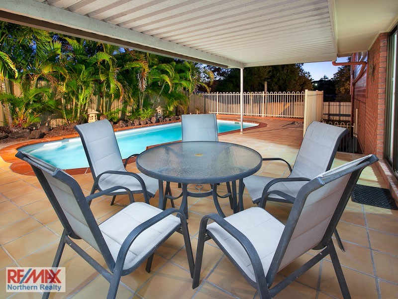2 Edwards Drive, Albany Creek QLD 4035