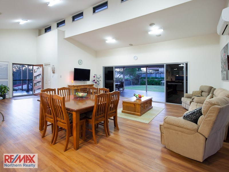 7 Lee Close, Albany Creek QLD 4035