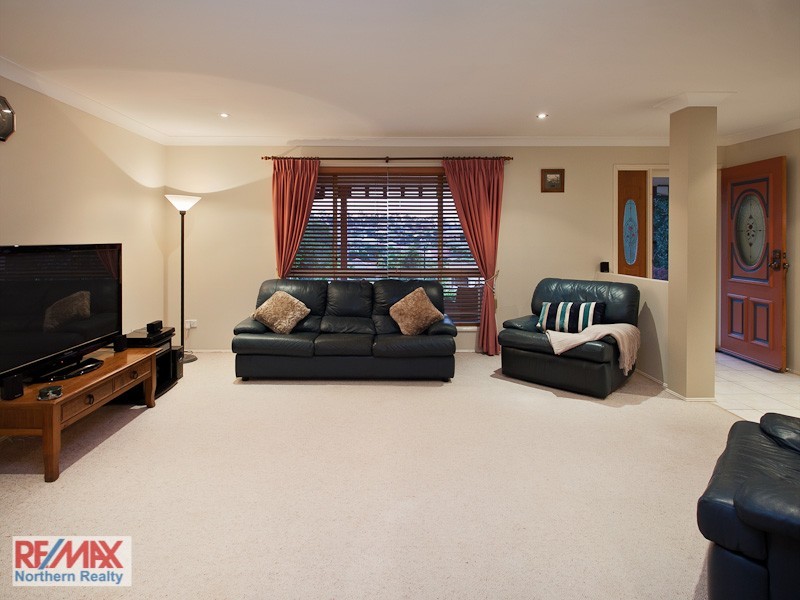 60 Marina Court, Eatons Hill QLD 4037