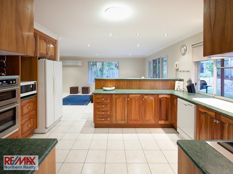 60 Marina Court, Eatons Hill QLD 4037