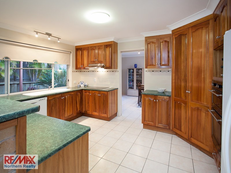 60 Marina Court, Eatons Hill QLD 4037