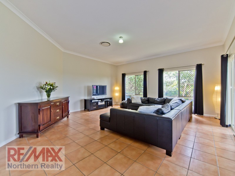 3 Fairy Place, Eatons Hill QLD 4037