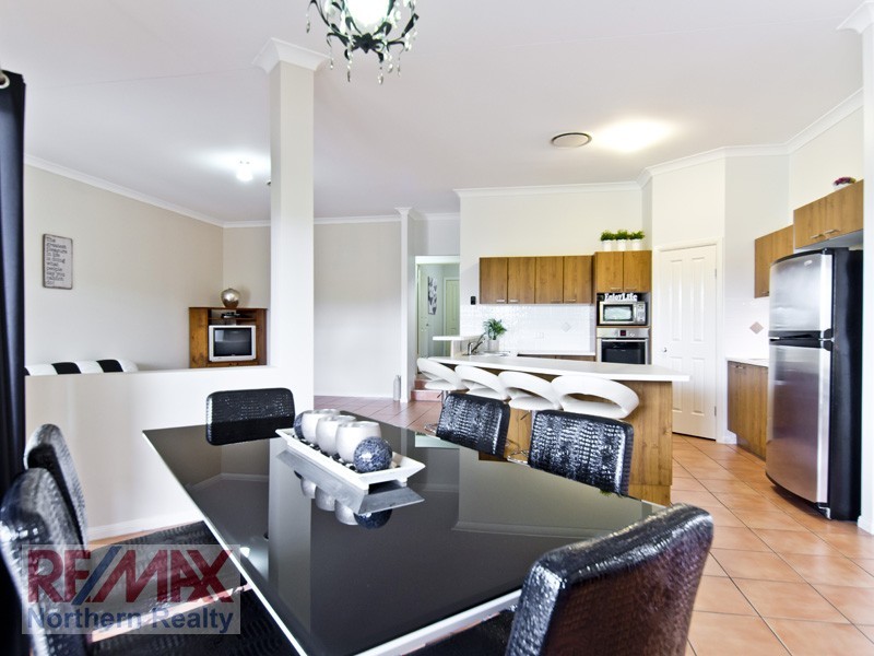 3 Fairy Place, Eatons Hill QLD 4037