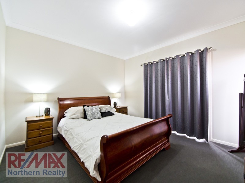 3 Fairy Place, Eatons Hill QLD 4037