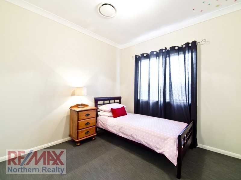 3 Fairy Place, Eatons Hill QLD 4037
