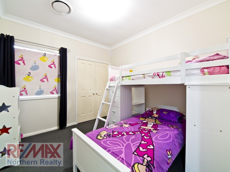 3 Fairy Place, Eatons Hill QLD 4037