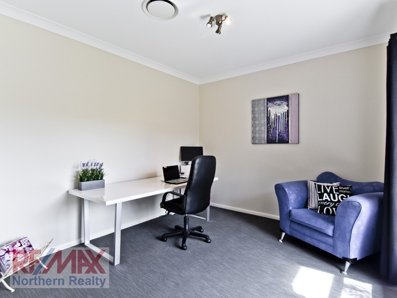 3 Fairy Place, Eatons Hill QLD 4037