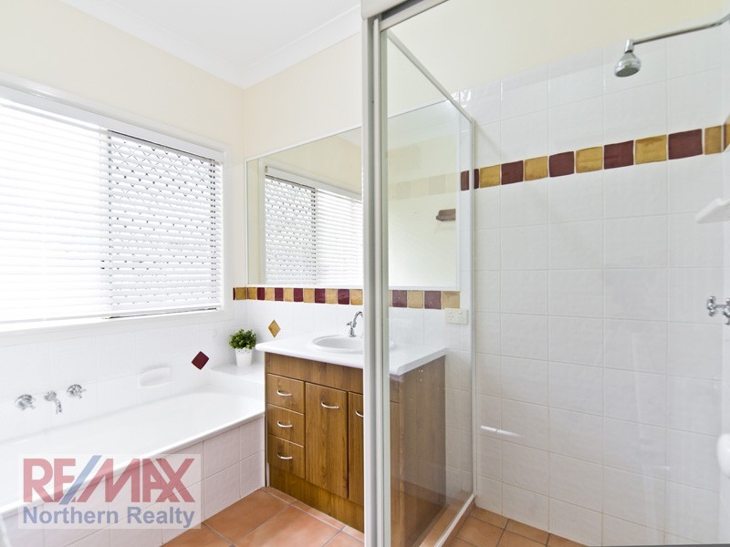 3 Fairy Place, Eatons Hill QLD 4037