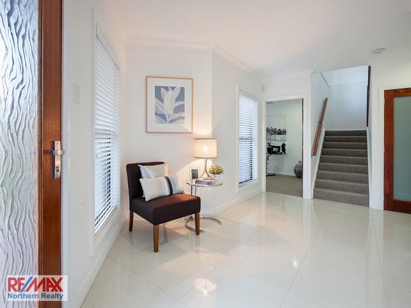 7 Cassia Street, Bridgeman Downs QLD 4035