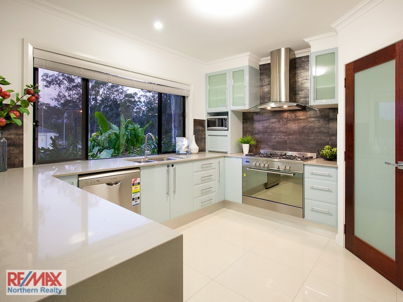 7 Cassia Street, Bridgeman Downs QLD 4035