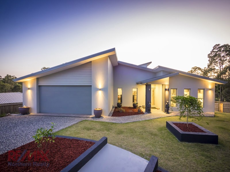7 Amorosa Ct, Eatons Hill QLD 4037