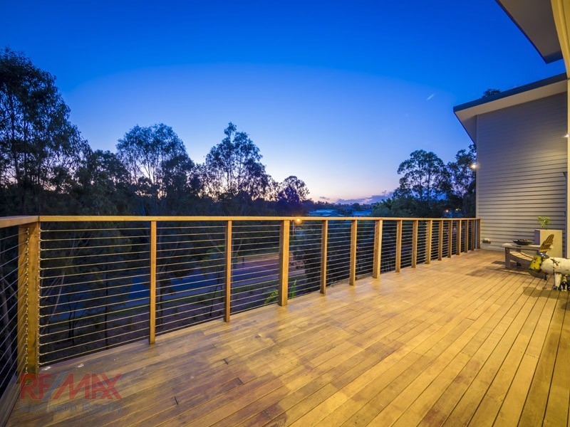7 Amorosa Ct, Eatons Hill QLD 4037