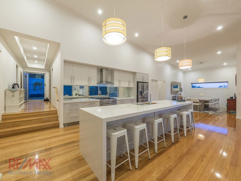 7 Amorosa Ct, Eatons Hill QLD 4037