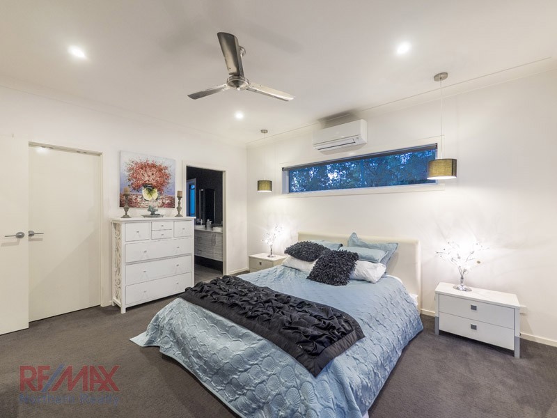 7 Amorosa Ct, Eatons Hill QLD 4037