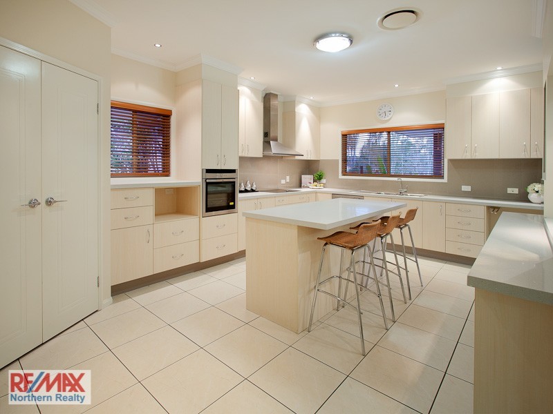 8 Olympic Court, Albany Creek QLD 4035